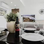 Appartamento Seabreeze Flat 1 W Jacuzzi By Homely!