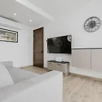 Seabreeze Flat 1 W Jacuzzi By Homely! Appartamento