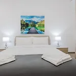 Seabreeze Flat 1 W Jacuzzi By Homely! Appartamento *