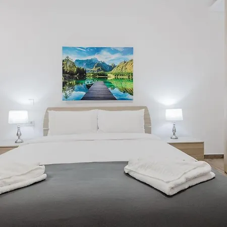 Seabreeze Flat 1 W Jacuzzi By Homely! Apartment *