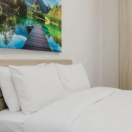 Seabreeze Flat 1 W Jacuzzi By Homely! *