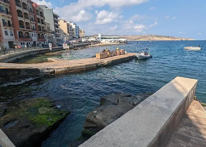 Διαμέρισμα Seabreeze Flat 1 W Jacuzzi By Homely! *