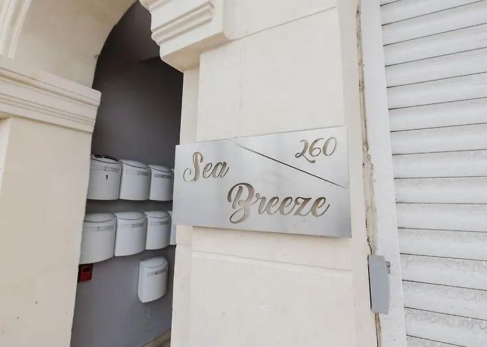 Seabreeze Flat 1 W Jacuzzi By Homely! Σεντ Πόλς Μπέι