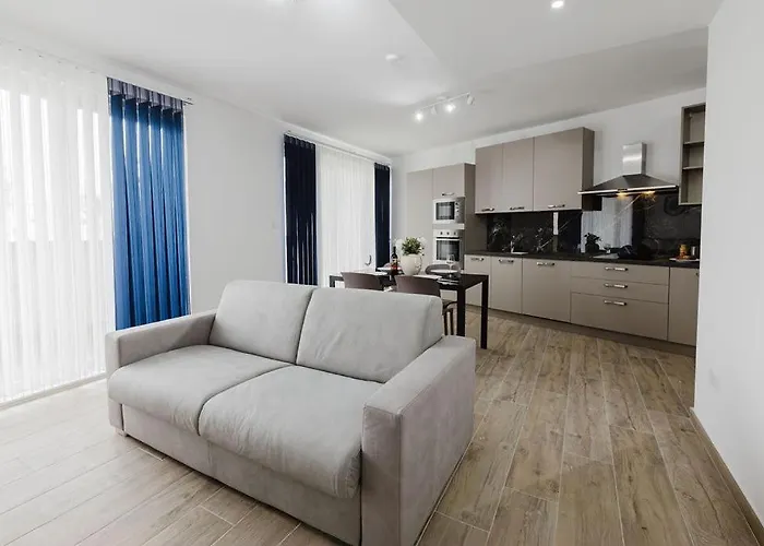 Διαμέρισμα Seabreeze Flat 1 W Jacuzzi By Homely!