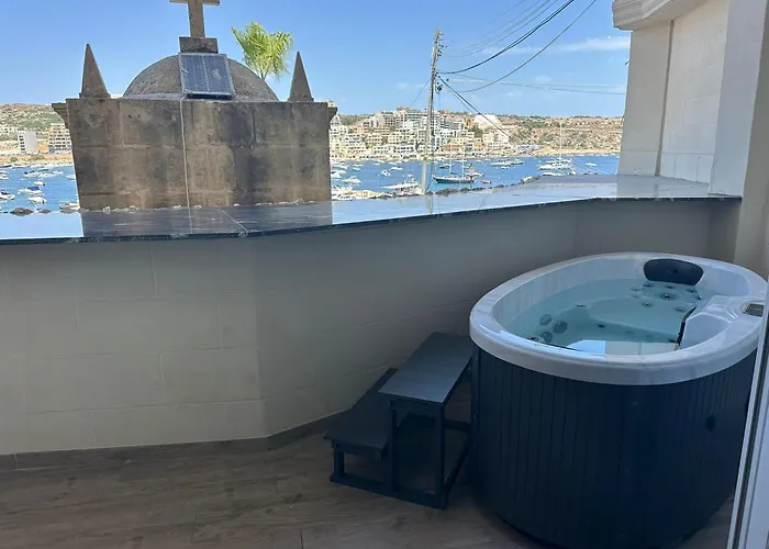 Διαμέρισμα Seabreeze Flat 1 W Jacuzzi By Homely! *